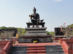 Statue of King Ramkhamhaeng at Sukhotai Historical Park, Thailand