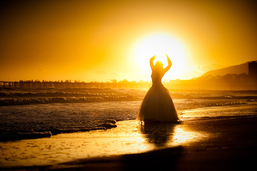 ttd fields jennifer ocean sand sunset trashthedress ventura weddingdress silhouette pier sun backlit