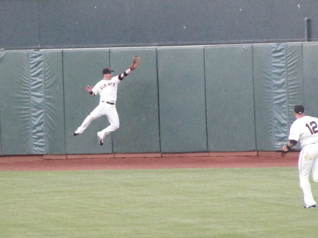 Aaron Rowand makes a leaping catch