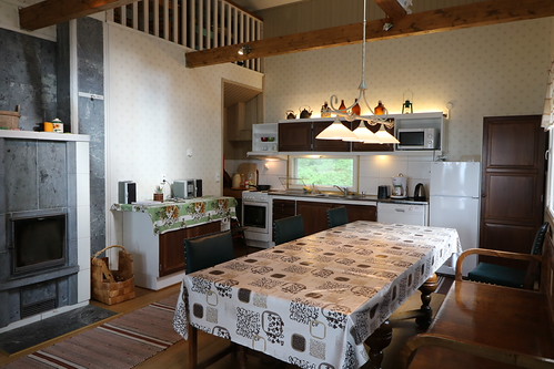Rental Cottage Tähtitalvikki - Nationalpark Leivonmäki | by Rock and Lake