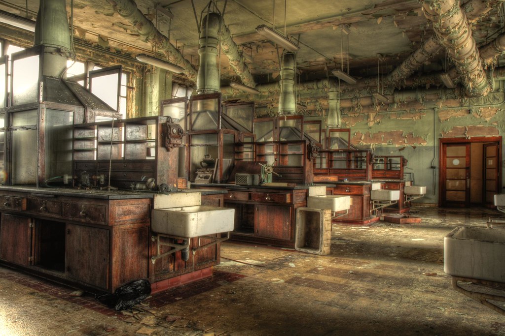 Chemlab in decay