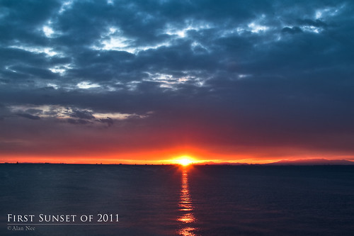 ocean blue light sunset sea sky orange cloud reflection japan canon eos tokyo bay first 7d makuhari 2011