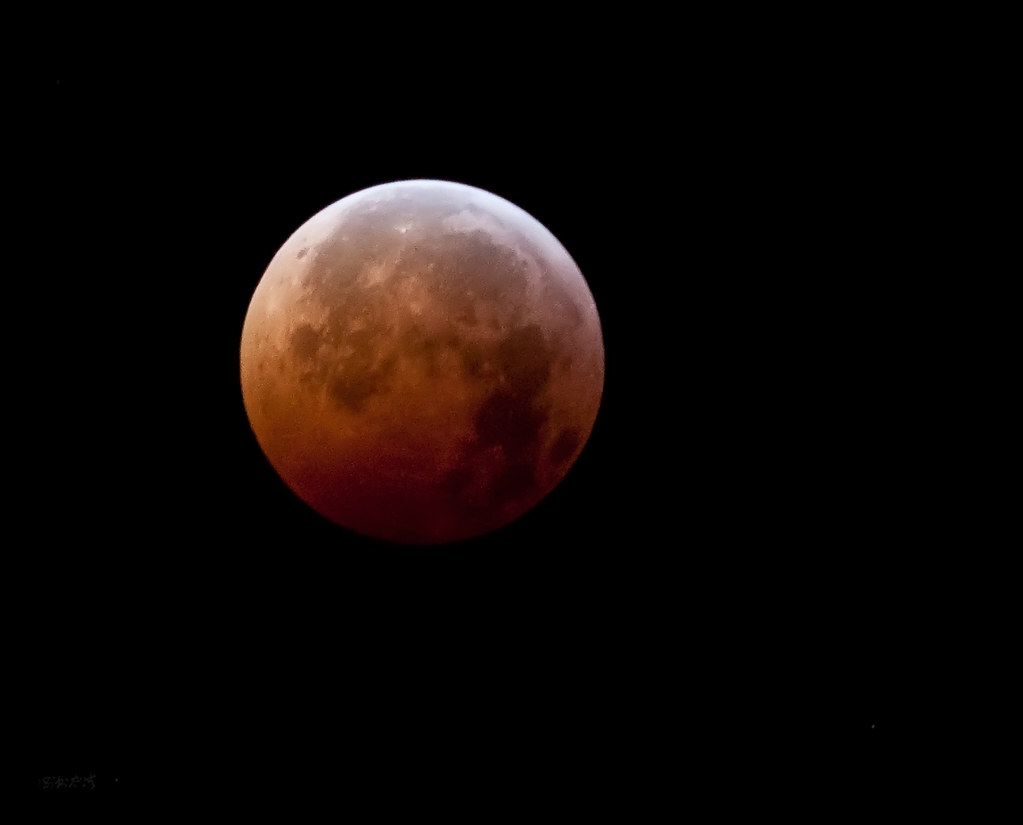 A Lunar Eclipse Like No Other in 456 Years by Roaming the World