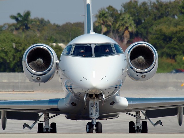 Untitled Bombardier BD-100-1A10 Challenger 300 PP-BIC @ FLL