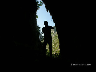 Cueva del Tinganón, Ribadesella | by Asturias.com
