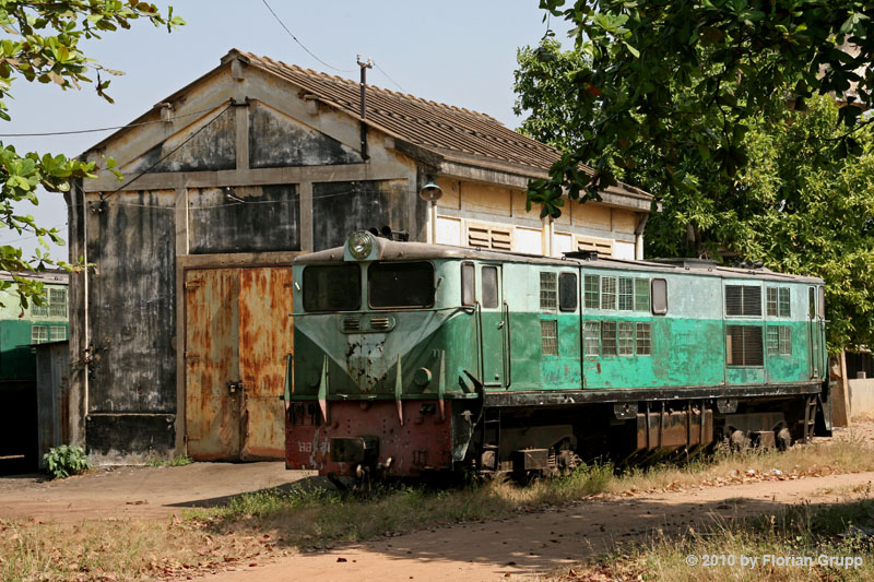 Diesel Locomotive BB1051 (Alsthom, 1969) @ Phnom Penh depot