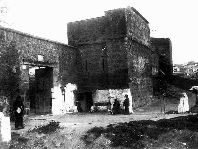 Puerta del Vado a comienzos del siglo XX