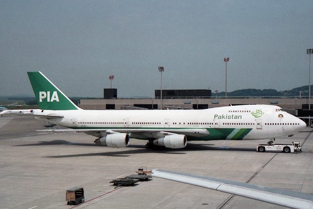 Pakistan International Airlines - PIA Boeing 747-240BM AP-BAK
