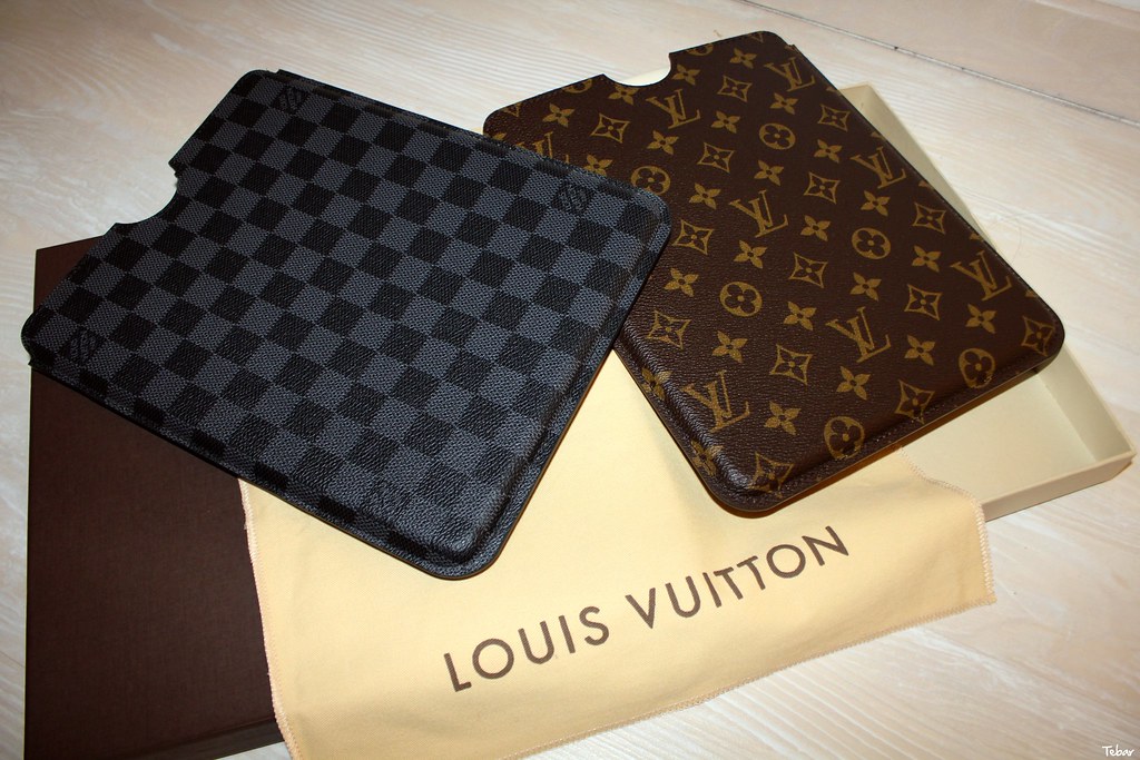 Louis Vuitton Ipad Case Monogram & Graphite, Tebar_1