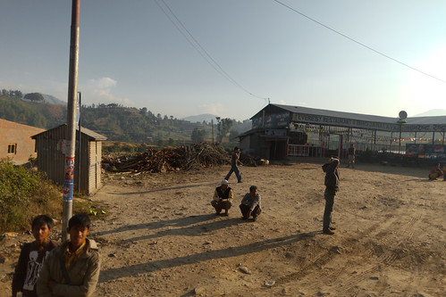 road city nepal landscape iso100 cityscape earlymorning kathmandu roadside diwali wakingup kathmanduvalley roadscape fromthebus 588m ‒²⁄₃ev ef24mmf14liiusm ¹⁄₅₀₀₀secatf14