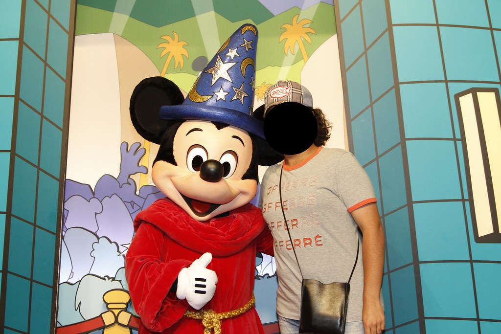 Meeting Sorcerer Mickey | Disney's Hollywood Studios, Walt D… | Flickr
