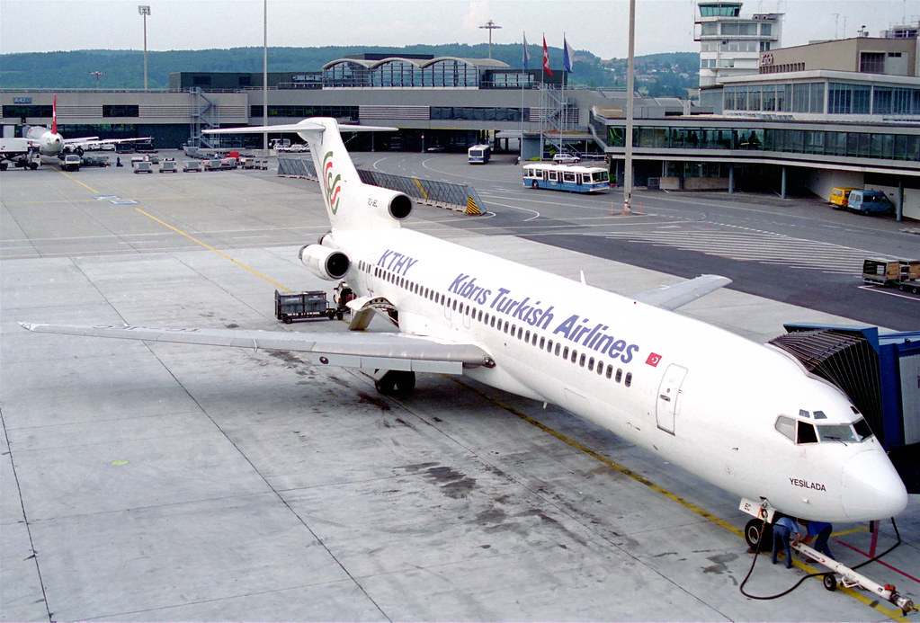Kibris Turkish Airlines Boeing 727-228; TC-JEC@ZRH;11.08.1995