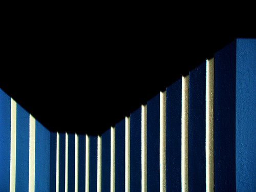 blue shadow sunlight white abstract portugal lines sunshine wall contrast shadows geometry stripes sony ps minimalism contrasts aveiro torreira riadeaveiro ip3 so3 sonydsch9 ilustrarportugal ilustrarportugalsérieouro sérieouro ip6 ubichan dizajnersi mygearandme mygearandmepremium mygearandmebronze mygearandmesilver mygearandmegold mgam5 mgamp6 mgams10 mgams9 ipserieouro