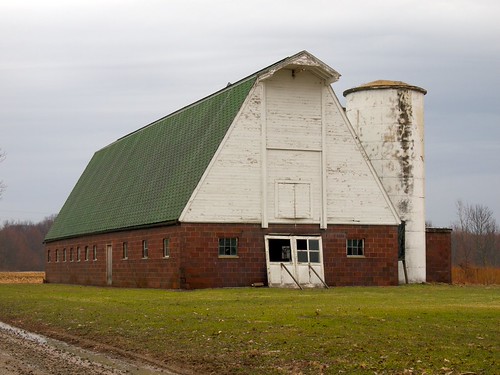 Barn by rexp2, An old barn and silo along Creek Road sits just west of the Dowagiac River.  I was checking out a &q