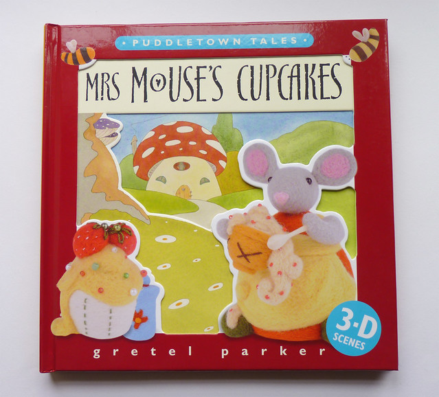 Mrs Mouse's Cupcakes front cover