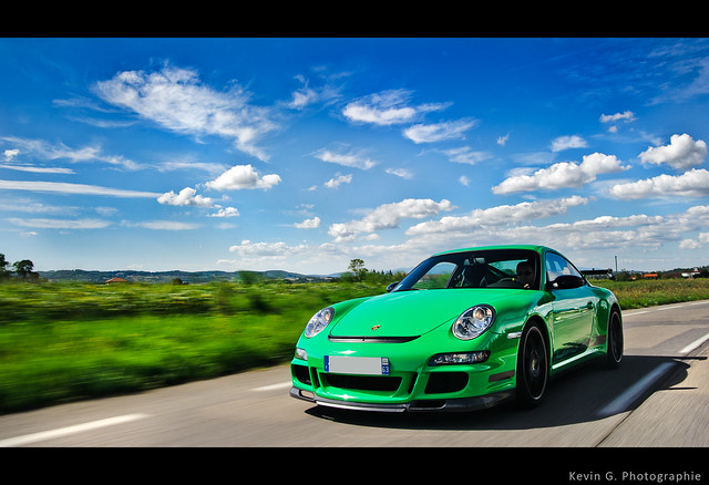 GT3 RS Viper Green - Traveling