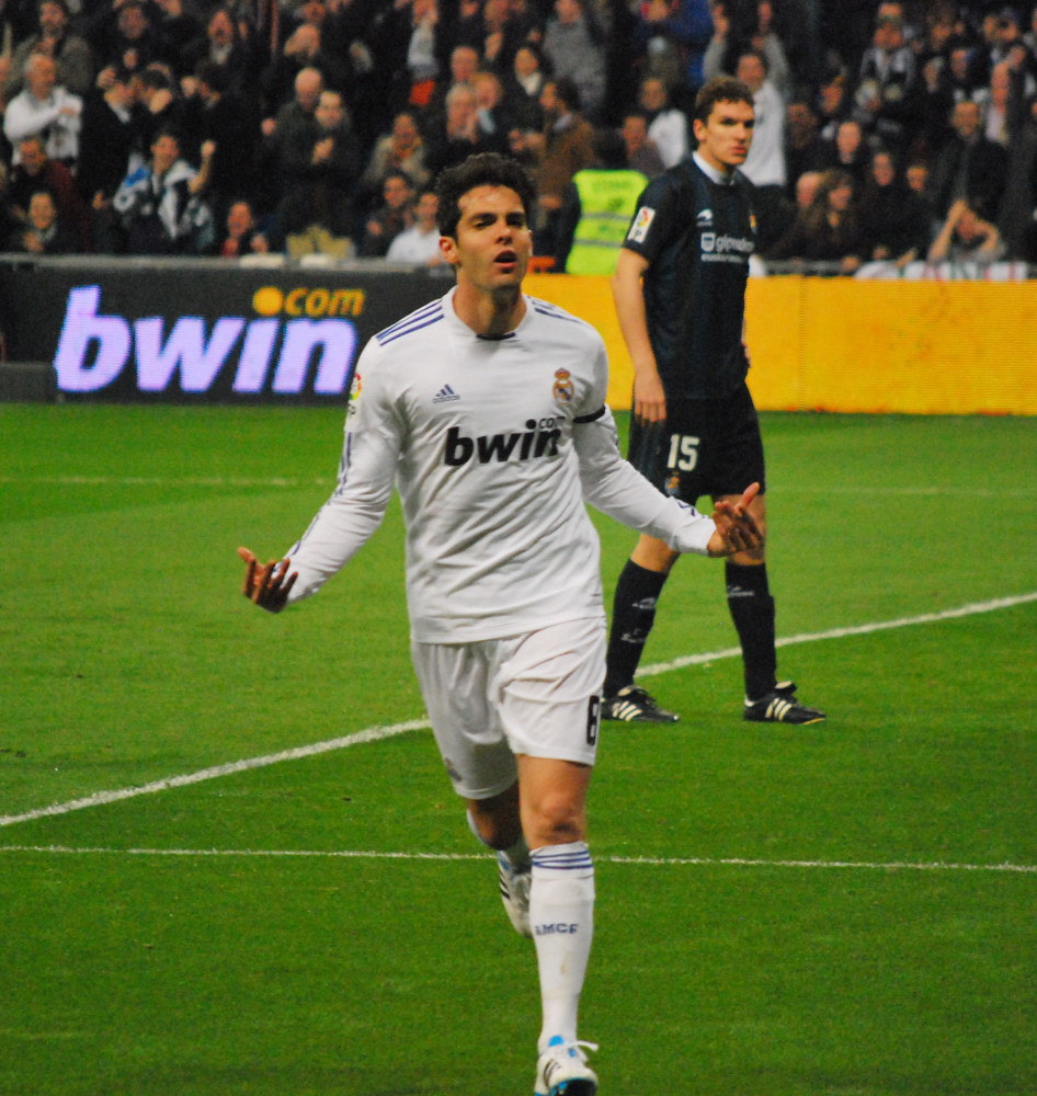 Gol de Kaka - Real Madrid 4 - Real Sociedad 1 6 de febrero d