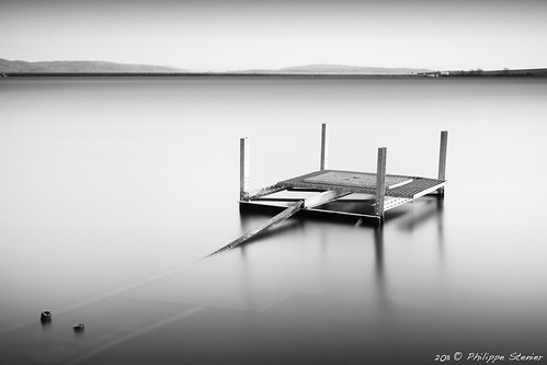 old bw white lake plant black france broken monochrome speed canon lens boats eos grey is energy soft long exposure sailing power slow tripod platform lac nuclear artificial 03 hills lee nd shutter gradient usm grad lorraine hitech philippe decayed manfrotto centrale edf ballhead nucléaire f4l 322rc2 24105mm cattenom 10stop nd110 190xprob stenier 5dmarkii
