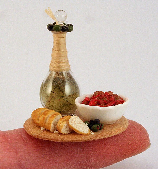 Oil,sundried tomatoes, bread & olives 3