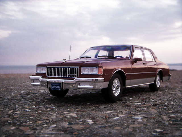 1987 Chevrolet Caprice Classic 1:18 Diecast by Model Car Group
