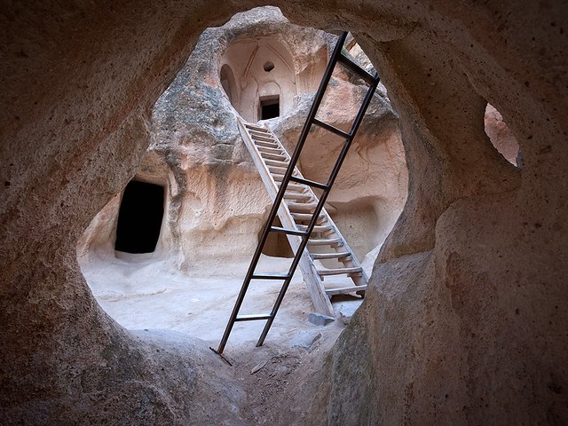 Caves & Ladders