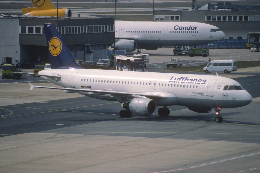 D-AIPF, Airbus A320 211