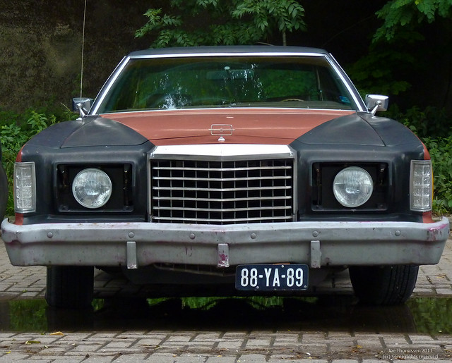 front view  Ford Thunderbird 1977