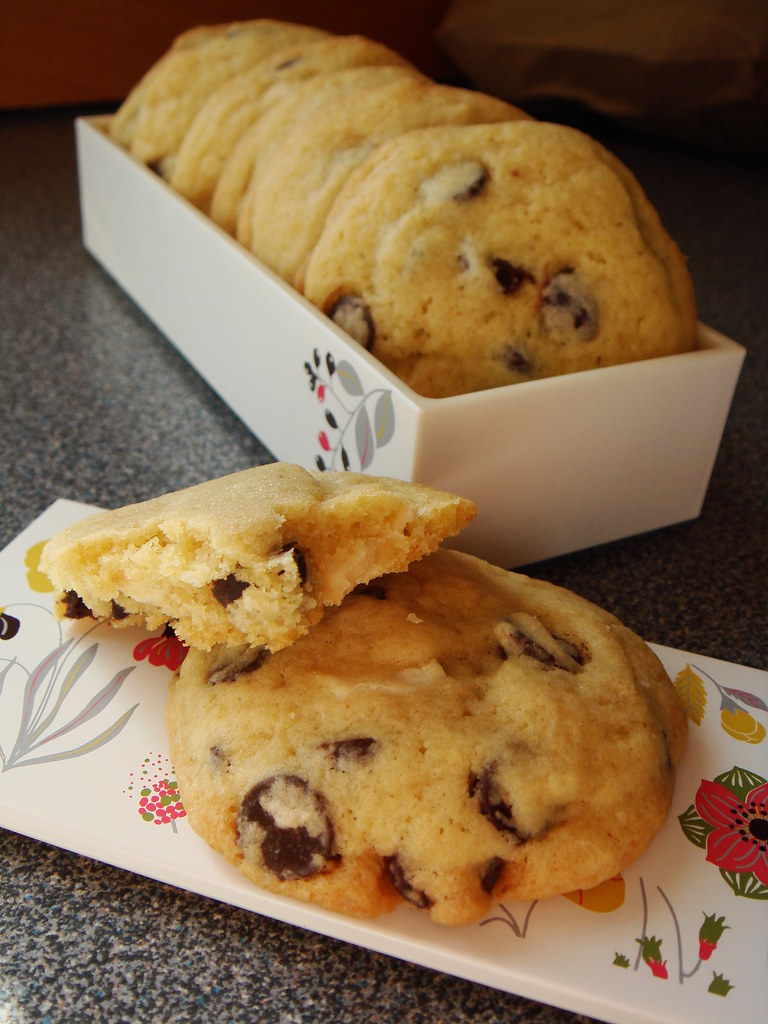 Martha Stewarts Chocolate Chip Cookies Stay Soft For Days Sweet ...