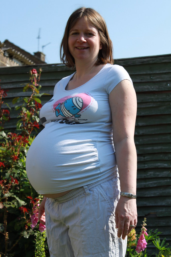 Michelle 37 Weeks Pregnant With Twins