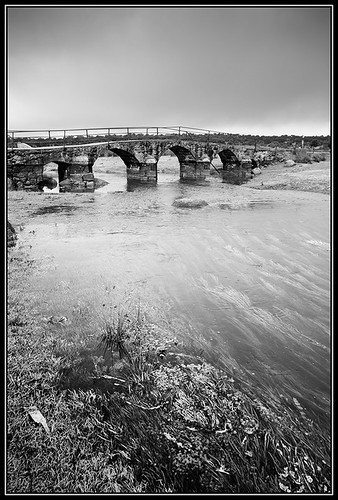 Agua Corriente_IGP0003-ByN- by El_Diacono,