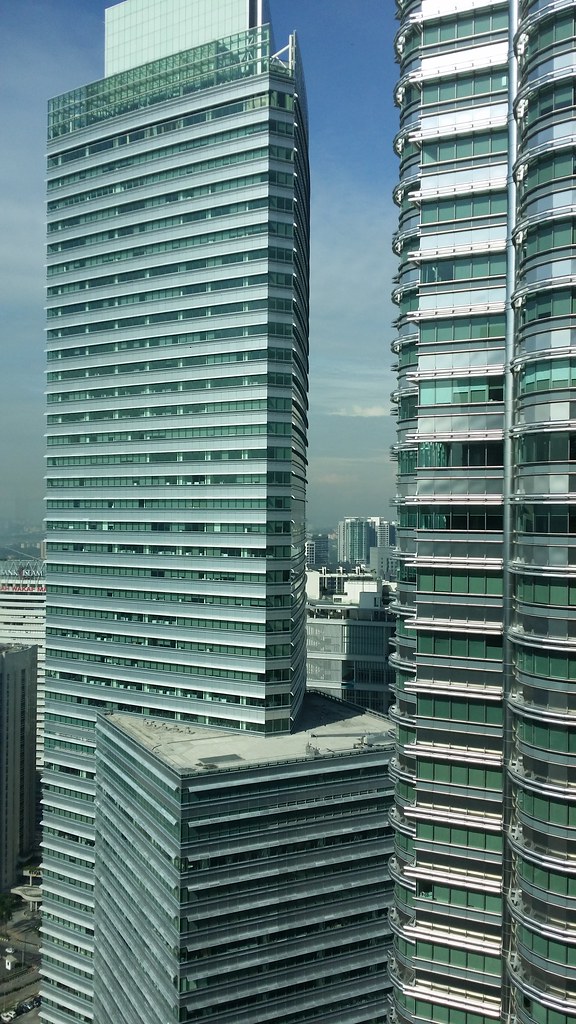 双子塔三和双子塔一 Petronas Tower 3 and Tower 1 (Left to Right) Flickr