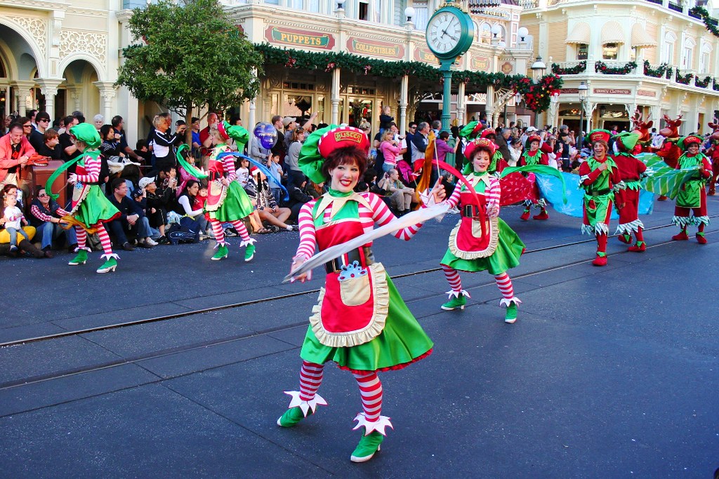 Disney World Christmas Parade | Disney World Christmas Parad… | Flickr