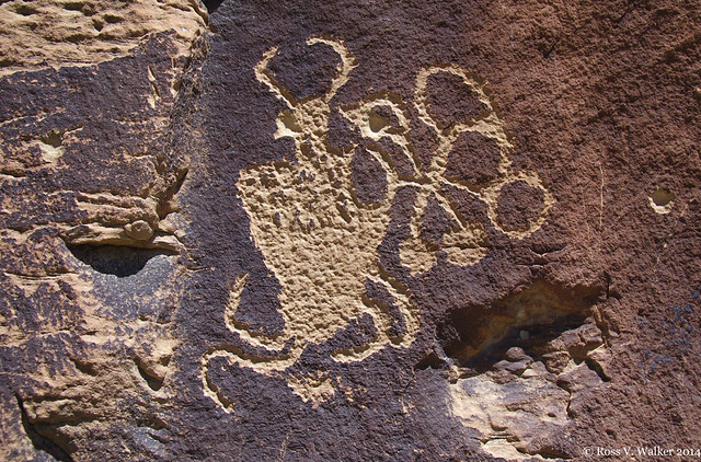 Mysterious petroglyph, Nine Mile Canyon, Utah