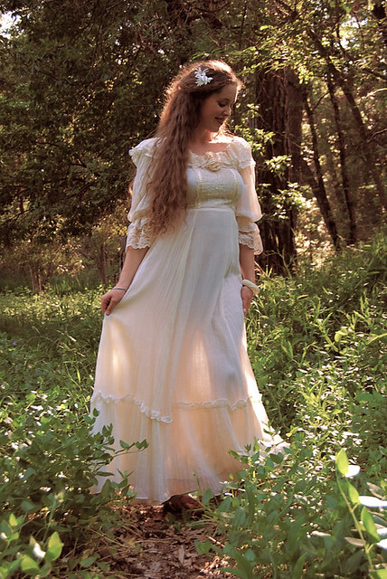 Vintage IVORY FANTASY White Boho Dress with Beautiful Details