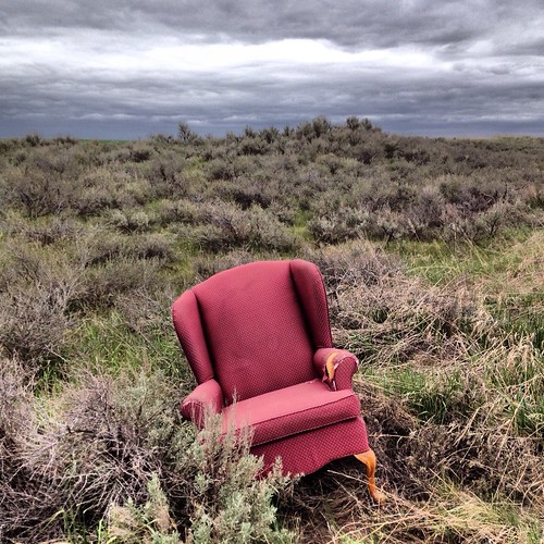 square landscape chair furniture empty nopeople idaho desolate throne sagebrush iphone
