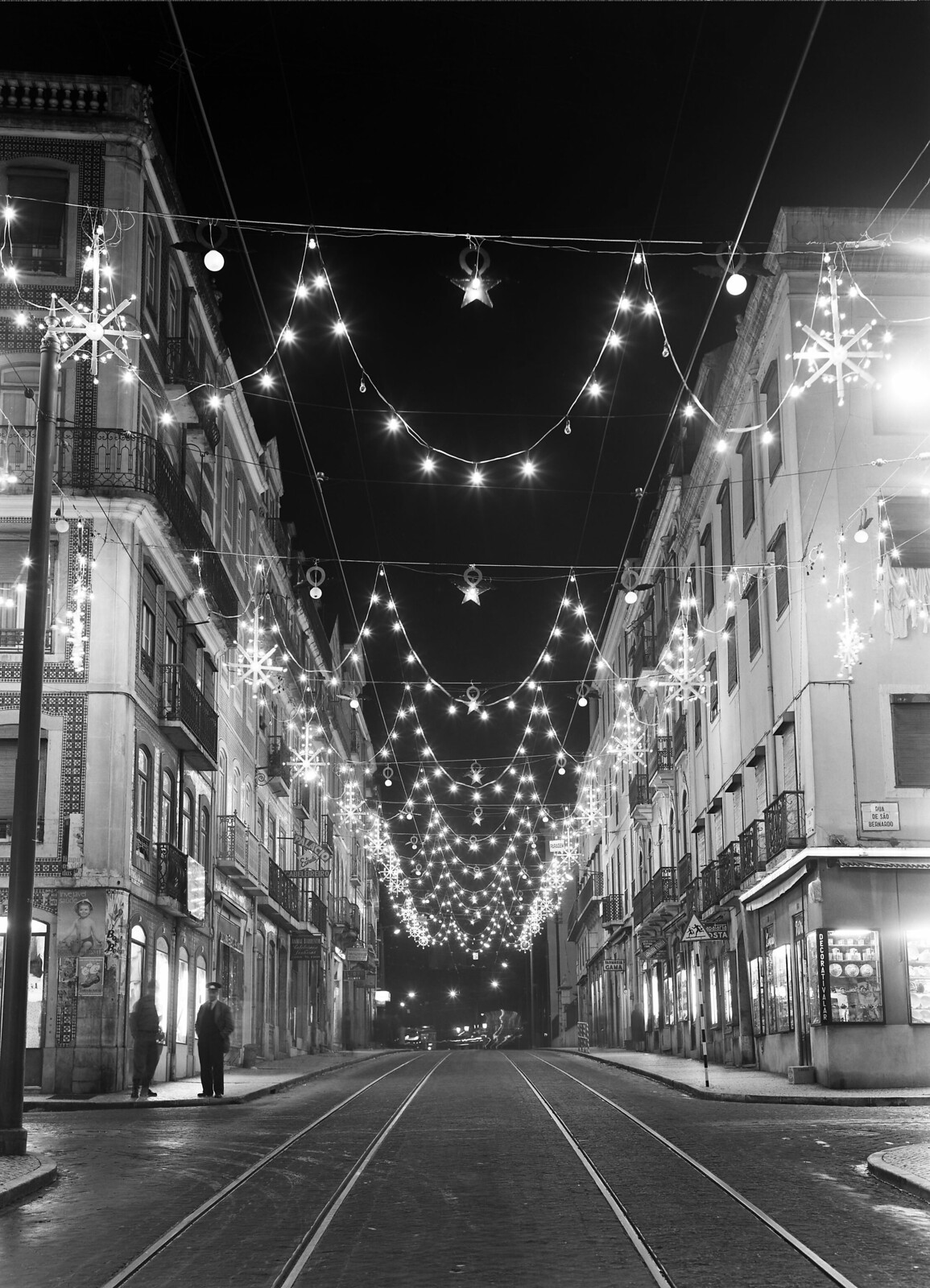 Iluminação de Natal, Calçada da Estrela com a Rua de São Bernardo