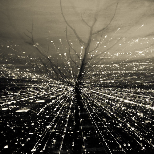 epicentre by -dubliner-, Flickr Explore Jan 20, 2011 #459

10 seconds, zoomed during exposure.

view @ <a href="http://darrag