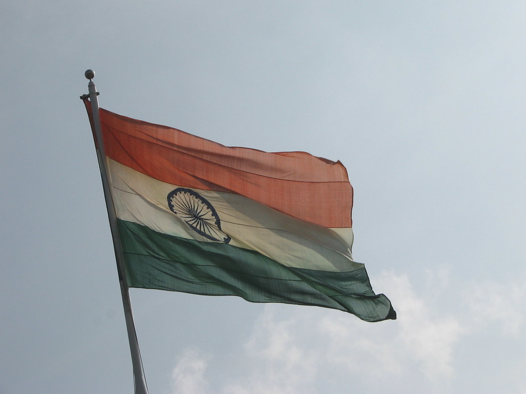 Indian Flag at Sriperumbdur | On my way back from Chennai ea… | Flickr