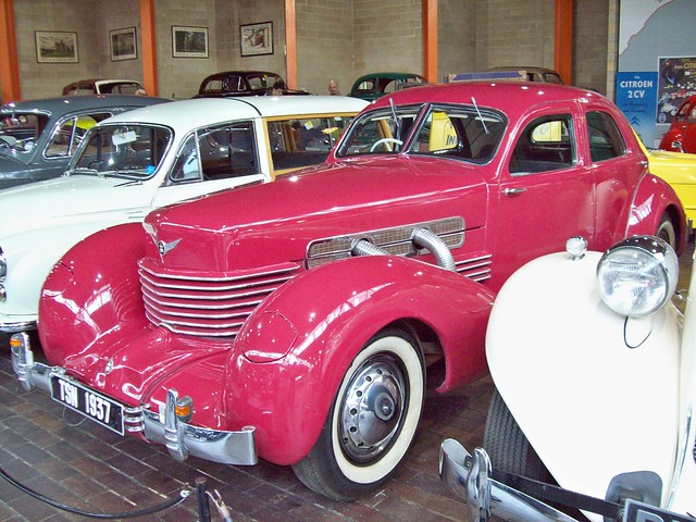470 Cord 810 Westchester (1935-37)..