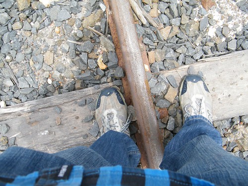 feet shoes tracks rail railway jeans fujifilm gravel sleeper s2000hd zayzayem