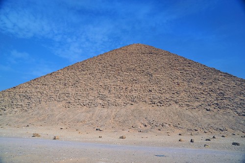 Red Pyramid | David Lewis | Flickr