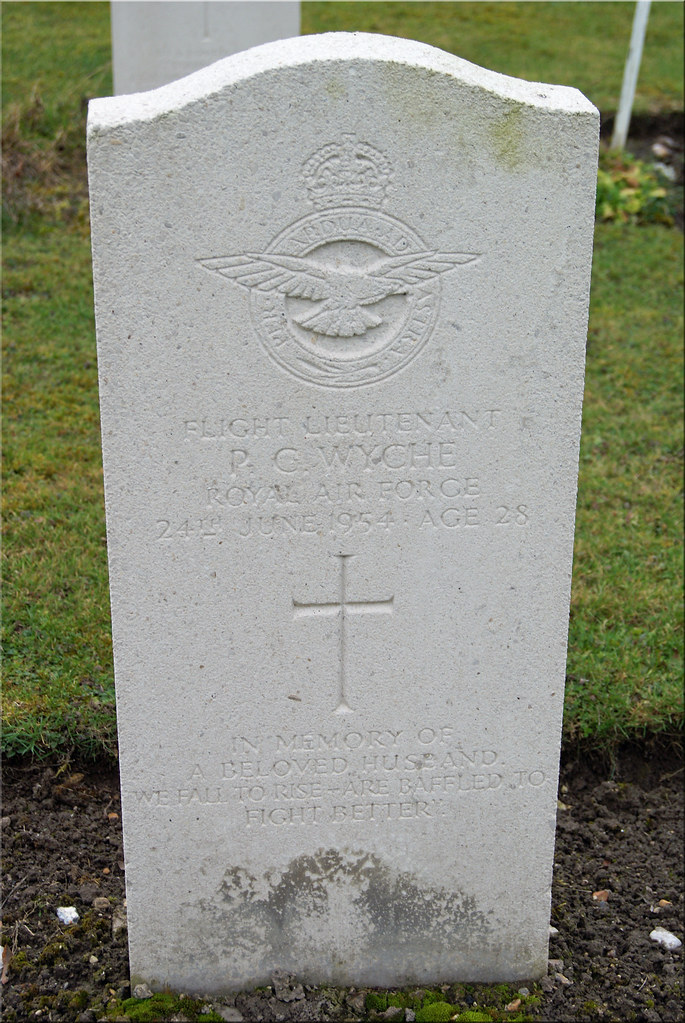P.C. Wyche, Service Grave, 1954, Bassingbourn, RAF
