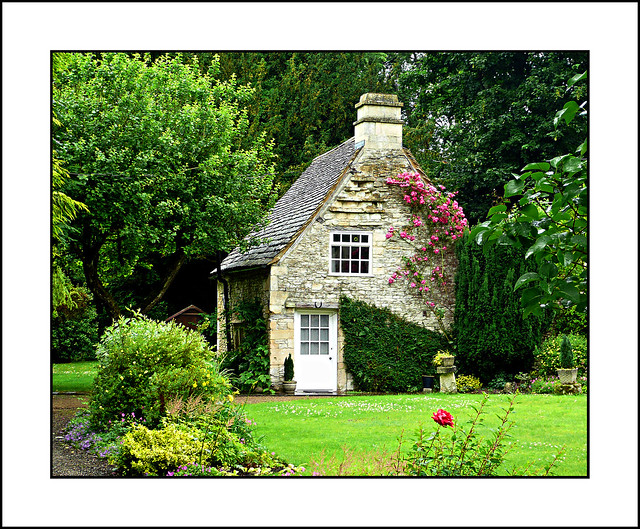 A Pretty English Cottage  (seen in Explore 25/02/2011  191)