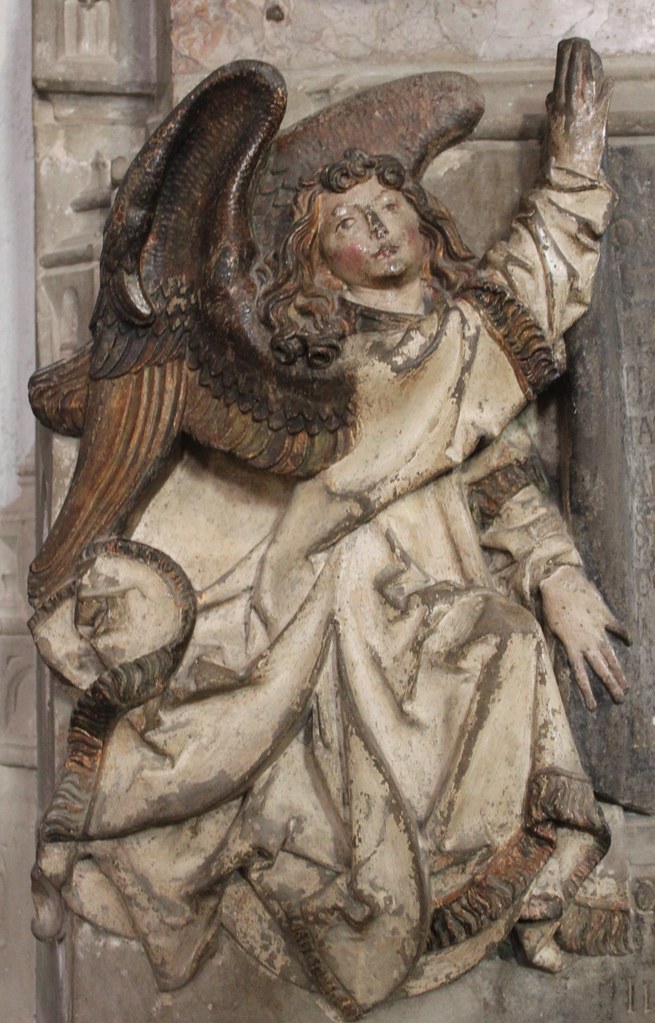 Würzburg: St. Kiliansdom | Angel holding epitaph for Rudolf … | Flickr