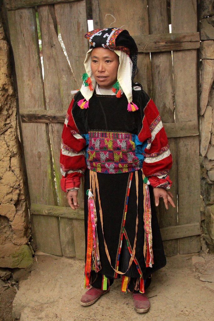 vietnam - ethnic minorities | Lo Lo Den (Black Lo Lo) woman … | Flickr