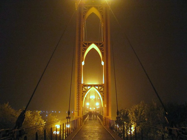 Euphrates Bridge - Deir ez-Zor, night. Western end.