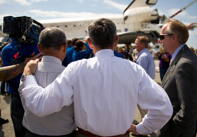 Discovery STS-133 Mission Landing (201103090009HQ)