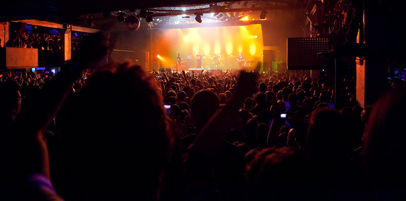 Love of Lesbian - Razzmatazz