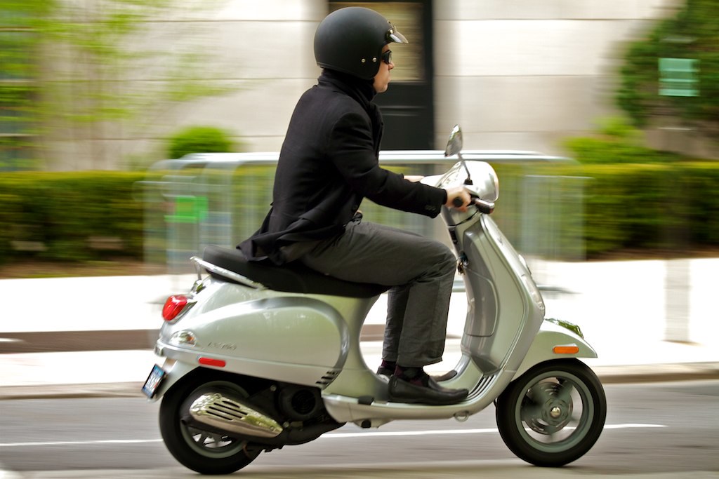 Vespa Back Rider Classy Vespa Rider | Classy Vespa rider in NYC. Canon EOS 7D… | Flickr