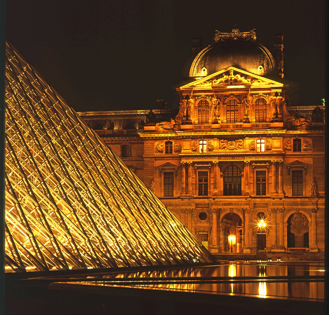 Louvre - 21Mar01